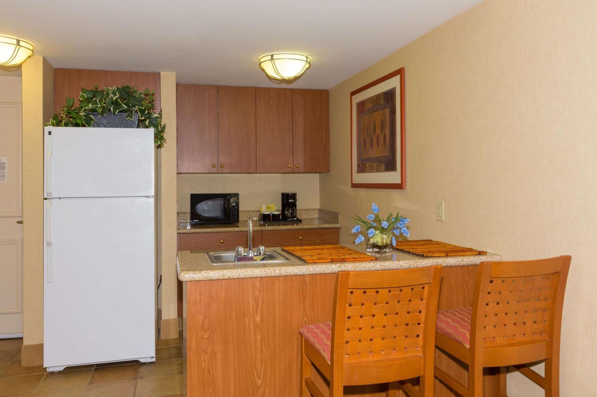 Hilton Garden Inn Buffalo Airport Чийктоуага Екстериор снимка