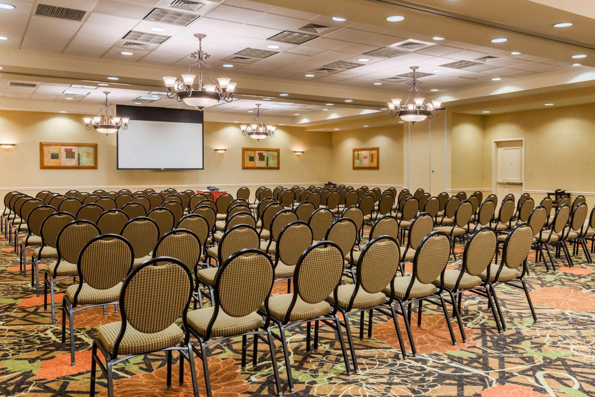 Hilton Garden Inn Buffalo Airport Чийктоуага Екстериор снимка