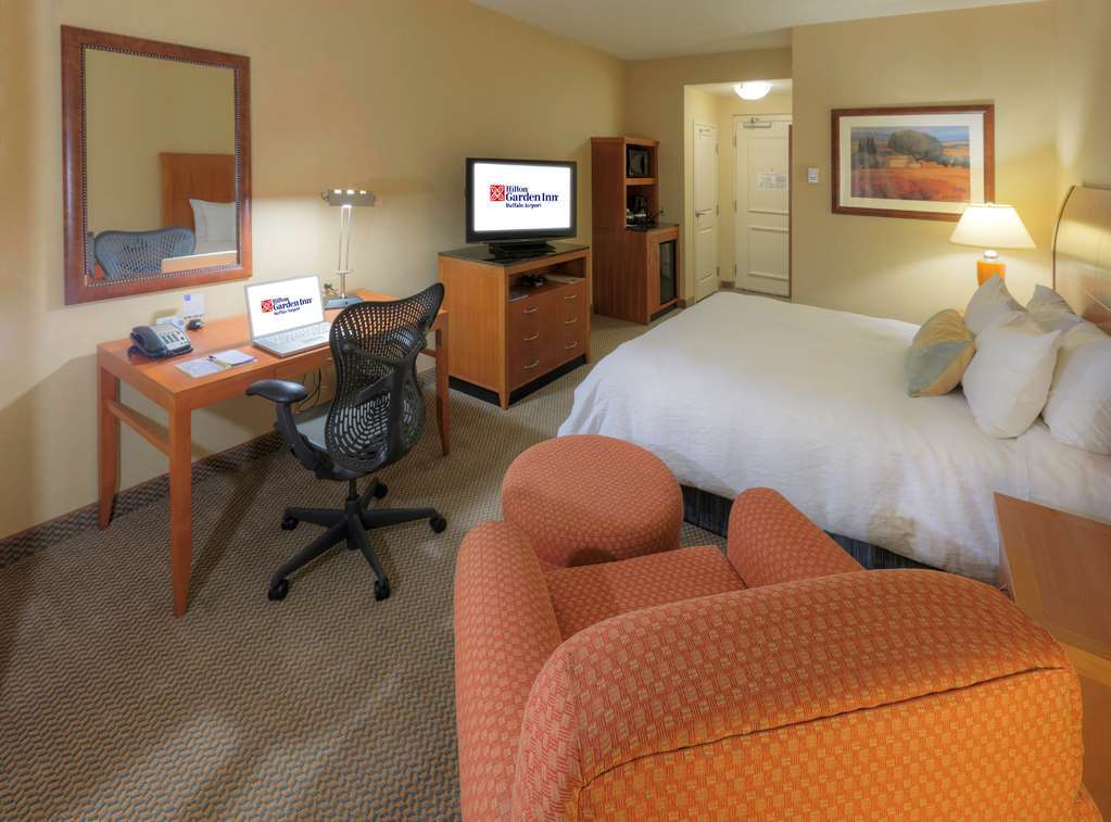 Hilton Garden Inn Buffalo Airport Чийктоуага Стая снимка