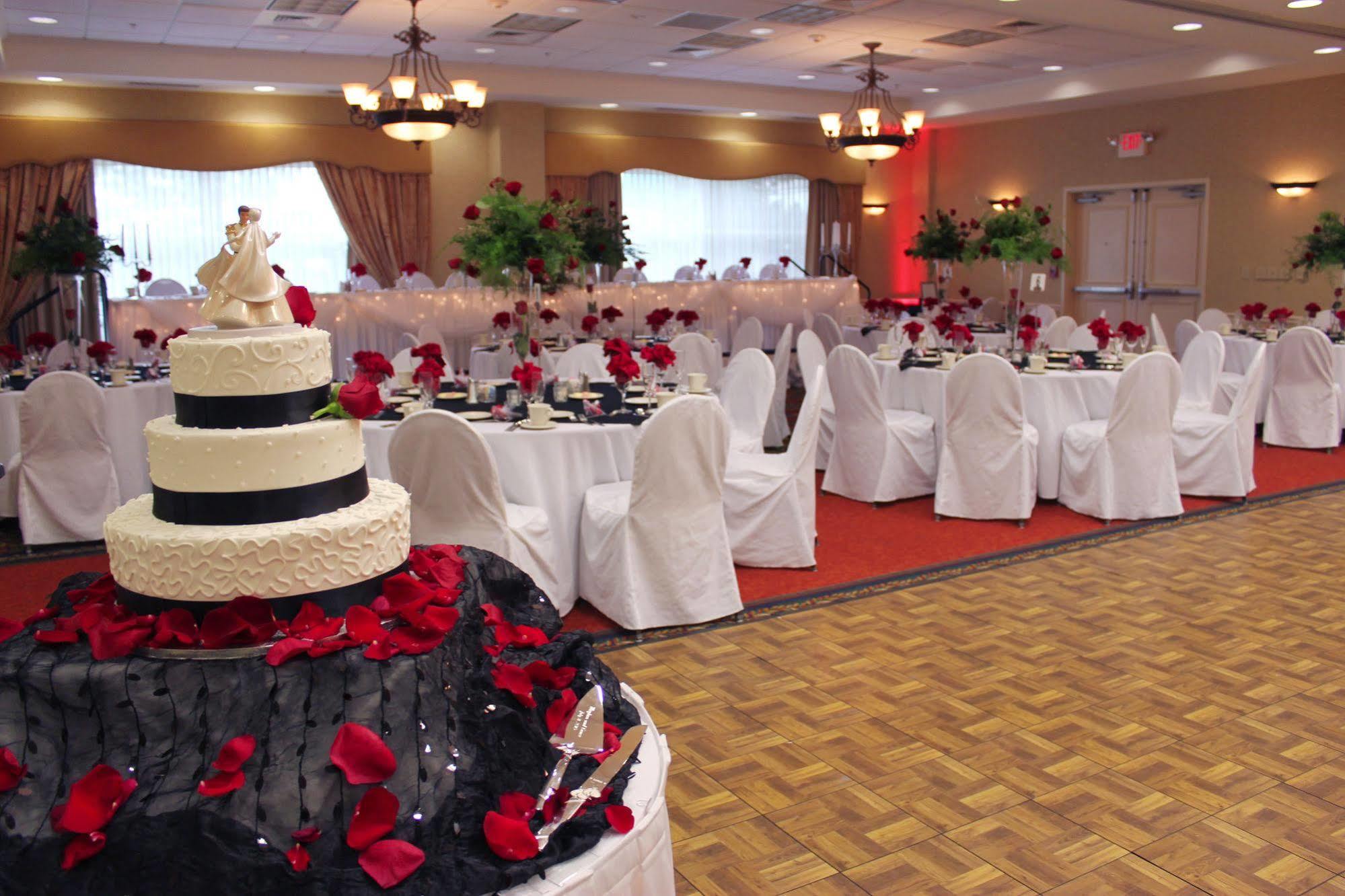 Hilton Garden Inn Buffalo Airport Чийктоуага Ресторант снимка